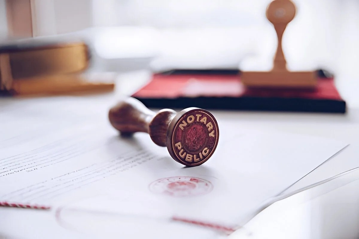 Complete Personal Loan Forms Through Mobile Notary Assistance for Financial Documentation